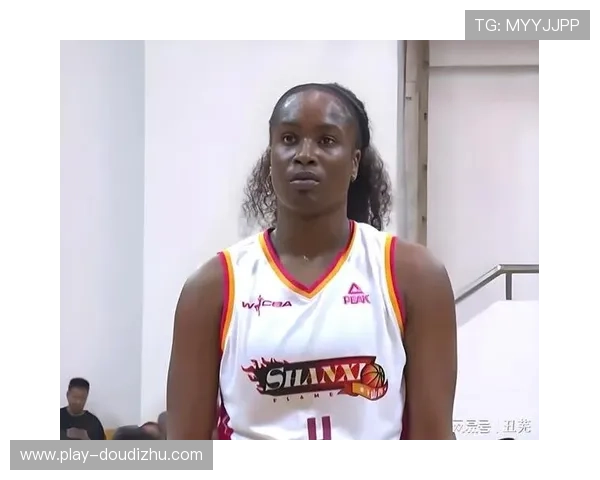 山西女篮埃格博16分8篮板内线支柱 防守端送出关键盖帽